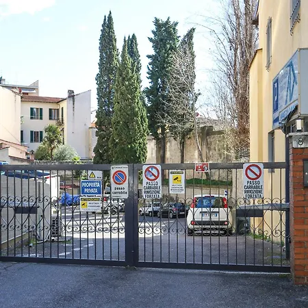 La Tua Casa A Con Parcheggio Privato Per 2 Auto *