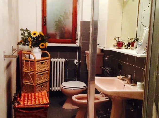 La Tua Casa A Con Parcheggio Privato Per 2 Auto *